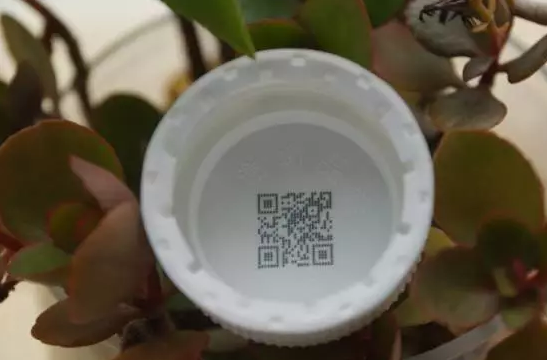 快消品利用飛行打標(biāo)玩出新創(chuàng)意